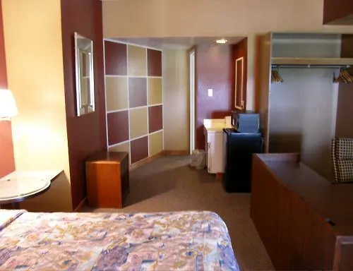Manor Motel 3*